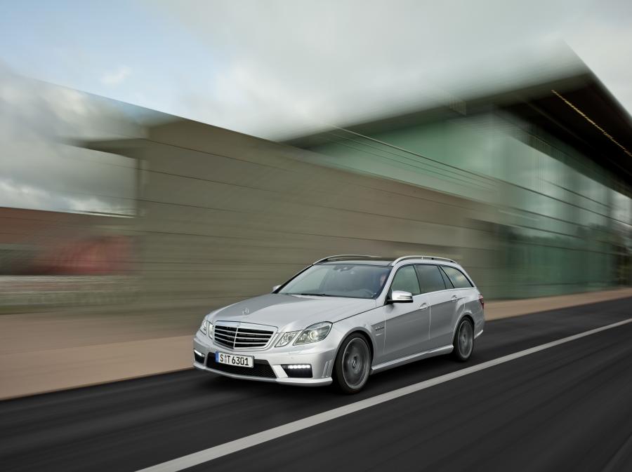  Mercedes-Benz E63 AMG Estate 2009 года  (фото 11 из 23)
